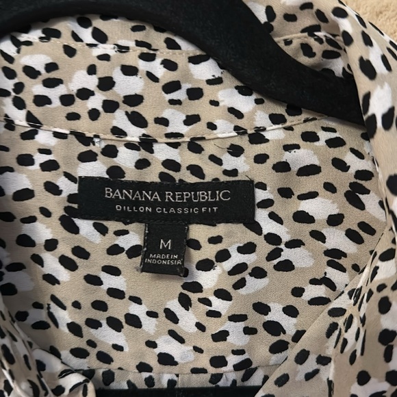 Banana Republic Button Down Blouse - Picture 2 of 8